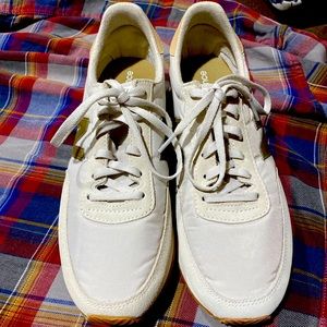 New Balance Women’s 720